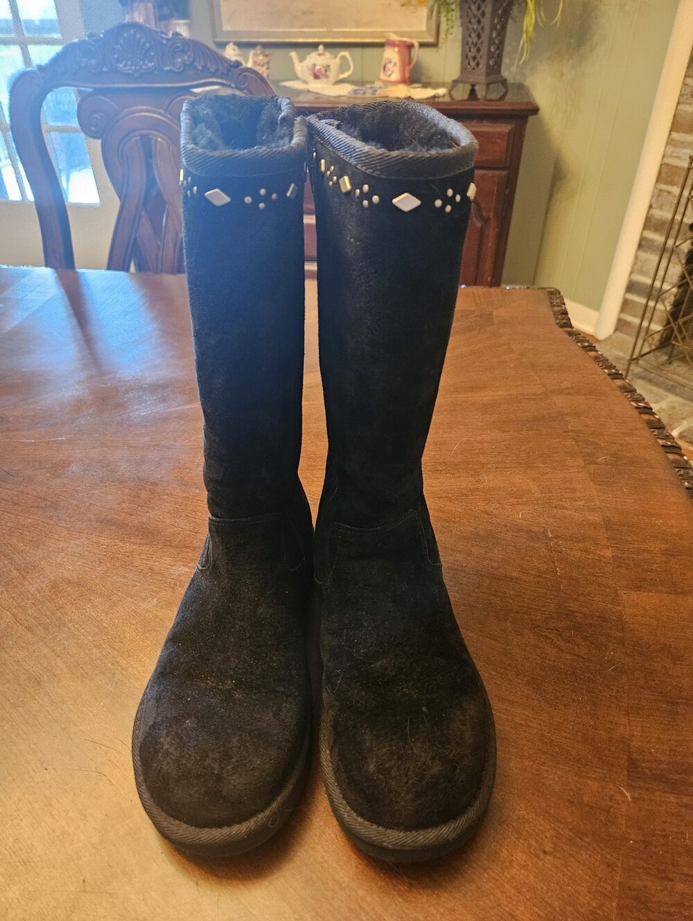 Ugg Women’s Black Suede Tall Winter Boots - Faux Fur Lining Size 8, 13" Tall